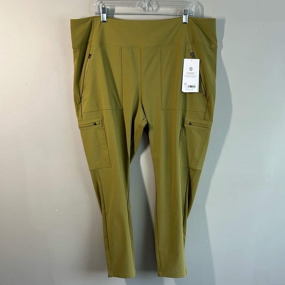 NWT Athleta Headlands Hybrid Cargo Tights High Rise Ankle Stretch Size 24